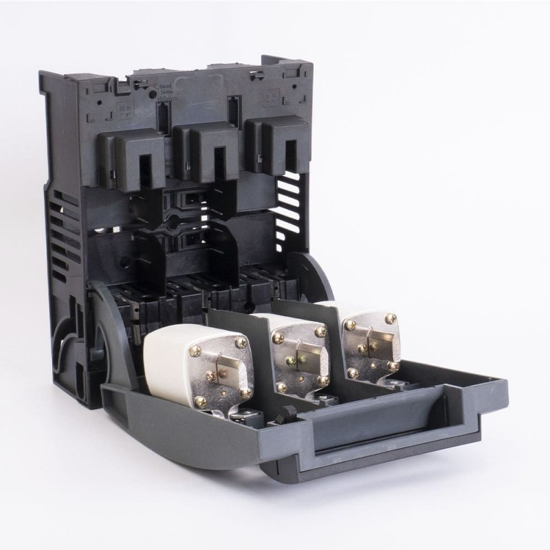 510492 - Горизонтальный блок рубильник на панель 3P In-250 A, NH-1, 690 В АС, TAKEL