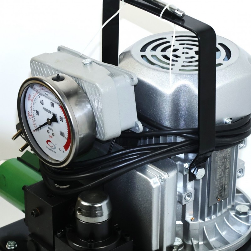 504556 - Гидравлическая станция СР-75В3 - 700 Бар, 750 Вт, 3 выхода, бак 7 л, Для трех инструментов, Takel