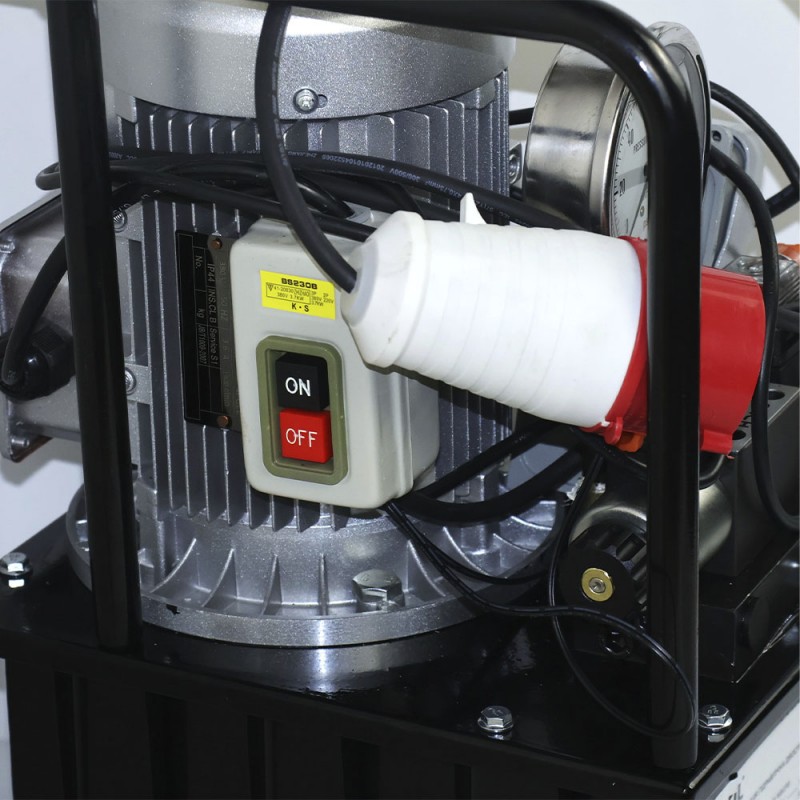 504567 - Гидравлическая станция СР-150D-2 (380В) — 700 бар, 1.5 кВт, двустороннее действие, бак 10 л, Takel